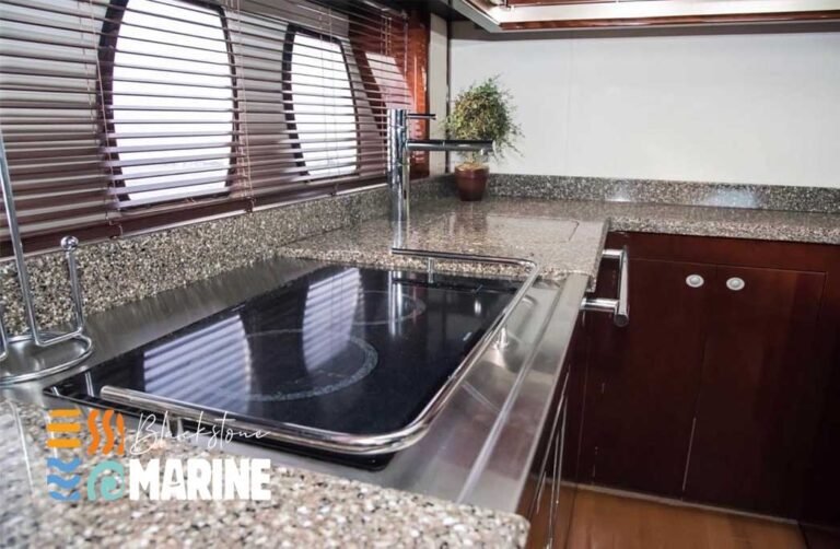 52’ searay knotty lane 8